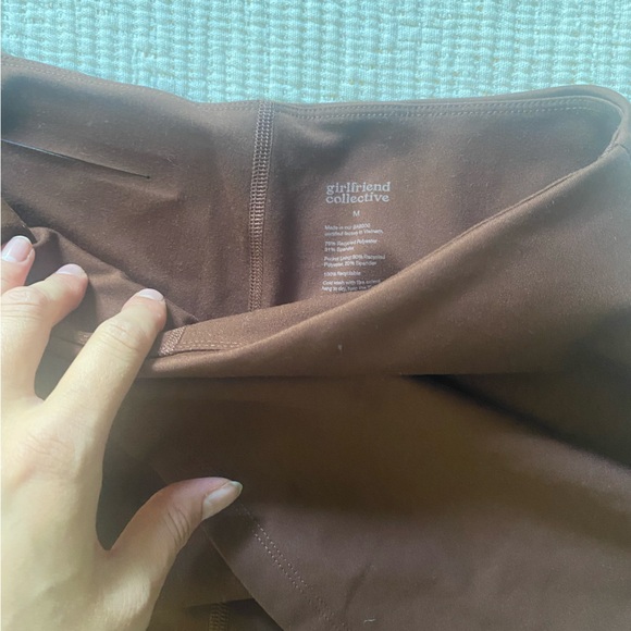 Girlfriend Collective | Cocoa Brown Athletic Skort - Picture 3 of 4
